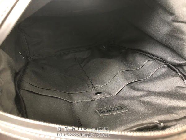 FENDI背包 正面口袋 大背包 芬迪男雙肩包  fdz2081